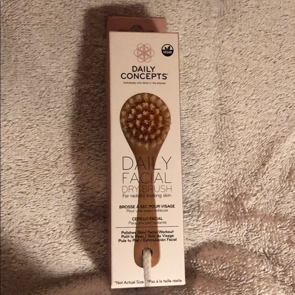 Daily Concepts Daily Facial Dry Brush - NWOT - Picture 3 of 3